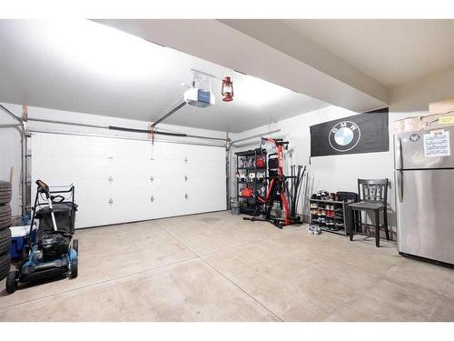 105-401 Athabasca Avenue, Fort Mcmurray, AB - Indoor Photo Showing Garage