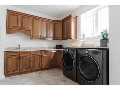 133 Gravelstone Way, Fort Mcmurray, AB - Indoor Photo Showing Laundry Room