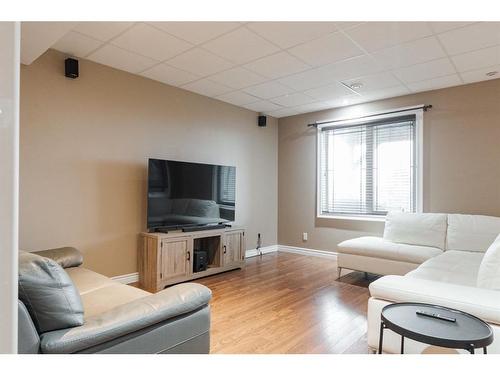 133 Gravelstone Way, Fort Mcmurray, AB - Indoor Photo Showing Living Room