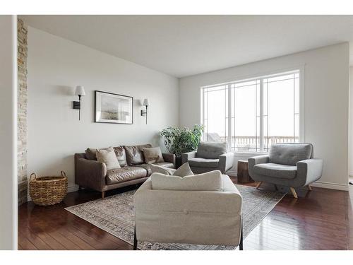 133 Gravelstone Way, Fort Mcmurray, AB - Indoor Photo Showing Living Room