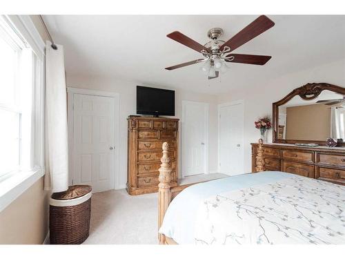 228 Coyote Crescent, Fort Mcmurray, AB - Indoor Photo Showing Bedroom