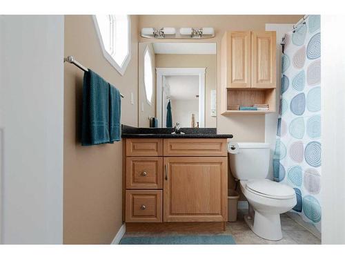 228 Coyote Crescent, Fort Mcmurray, AB - Indoor Photo Showing Bathroom