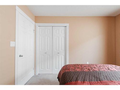 228 Coyote Crescent, Fort Mcmurray, AB - Indoor Photo Showing Bedroom