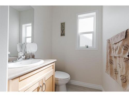 105 Crown Creek Lane, Fort Mcmurray, AB - Indoor Photo Showing Bathroom