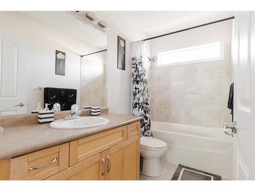 105 Crown Creek Lane, Fort Mcmurray, AB - Indoor Photo Showing Bathroom