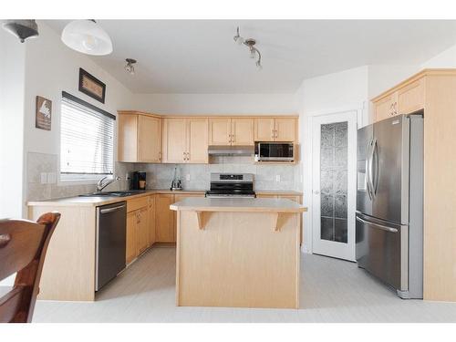 105 Crown Creek Lane, Fort Mcmurray, AB - Indoor Photo Showing Kitchen With Stainless Steel Kitchen