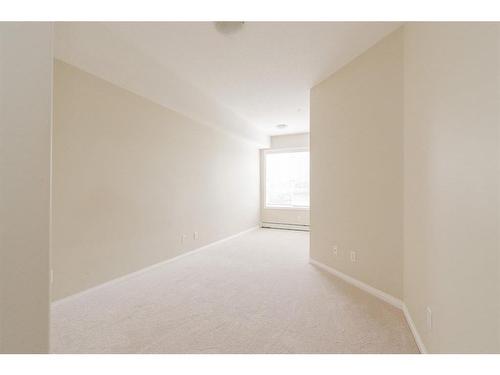 110-290 Plamondon Drive, Fort Mcmurray, AB - Indoor Photo Showing Other Room