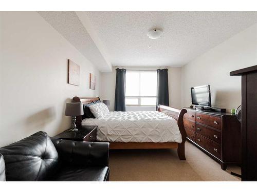 216-136A Sandpiper Road, Fort Mcmurray, AB - Indoor Photo Showing Bedroom