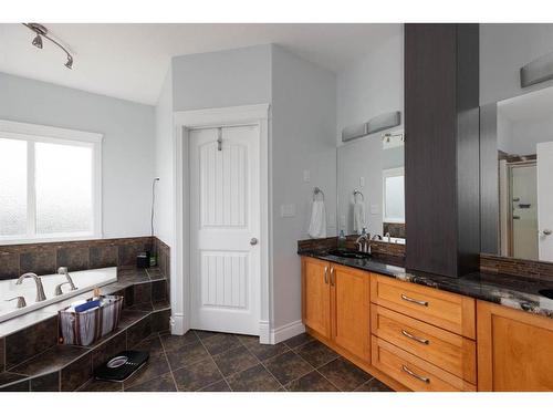 175 Heron Place, Fort Mcmurray, AB - Indoor Photo Showing Bathroom