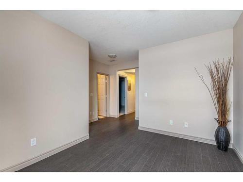 346 Grosbeak Way, Fort Mcmurray, AB - Indoor Photo Showing Other Room