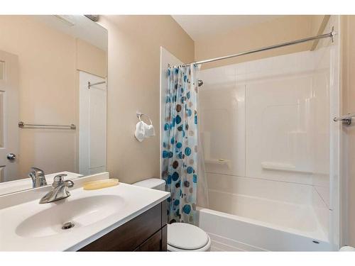 346 Grosbeak Way, Fort Mcmurray, AB - Indoor Photo Showing Bathroom