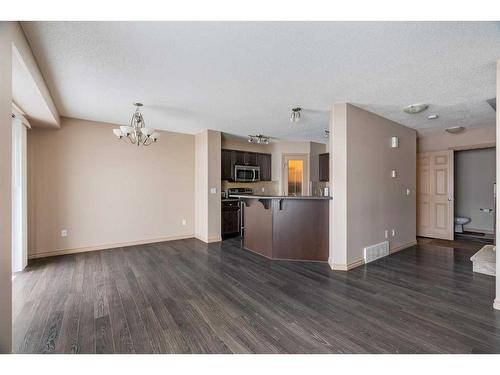 346 Grosbeak Way, Fort Mcmurray, AB - Indoor Photo Showing Kitchen