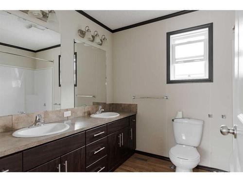 321 Grey Crescent, Fort Mcmurray, AB - Indoor Photo Showing Bathroom