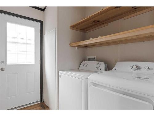 321 Grey Crescent, Fort Mcmurray, AB - Indoor Photo Showing Laundry Room