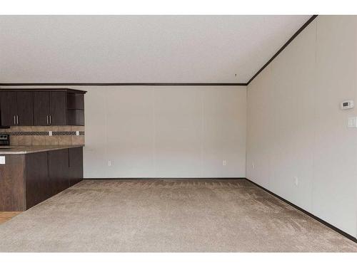 321 Grey Crescent, Fort Mcmurray, AB - Indoor Photo Showing Other Room