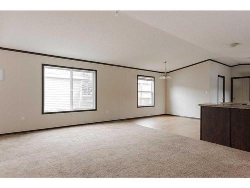 321 Grey Crescent, Fort Mcmurray, AB - Indoor Photo Showing Other Room