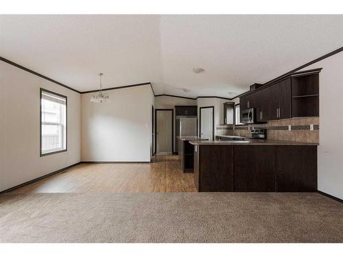 321 Grey Crescent, Fort Mcmurray, AB - Indoor Photo Showing Kitchen