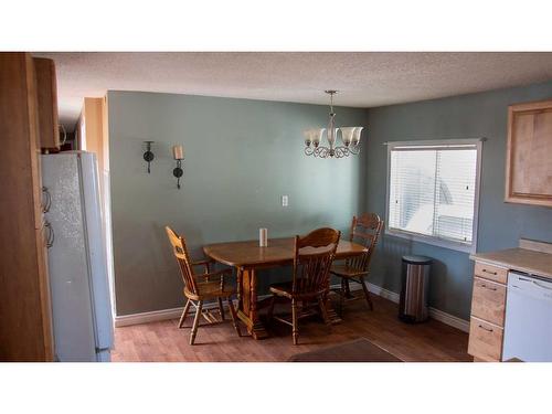 368 Grey Crescent, Fort Mcmurray, AB - Indoor Photo Showing Dining Room