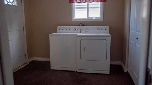 368 Grey Crescent, Fort Mcmurray, AB - Indoor Photo Showing Laundry Room