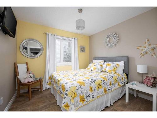 613 Lakeview Road, Rural Athabasca County, AB - Indoor Photo Showing Bedroom