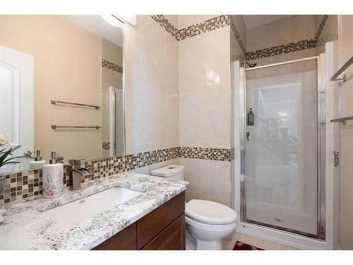 415 Fireweed Crescent, Fort Mcmurray, AB - Indoor Photo Showing Bathroom