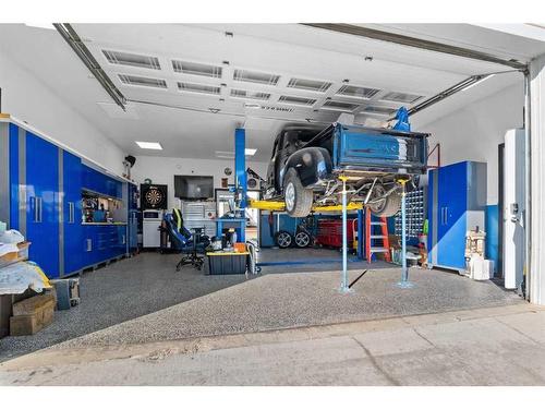 145 Rainbow Creek Drive, Fort Mcmurray, AB - Indoor Photo Showing Garage