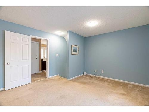 140 Brosseau Crescent, Fort Mcmurray, AB - Indoor Photo Showing Other Room