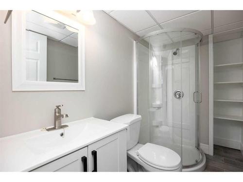 193 Bird Crescent, Fort Mcmurray, AB - Indoor Photo Showing Bathroom