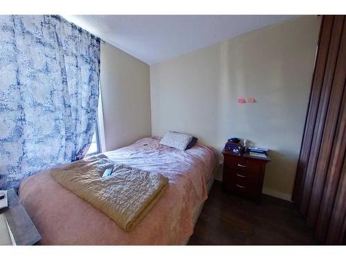 500-11721 Macdonald Drive, Fort Mcmurray, AB - Indoor Photo Showing Bedroom