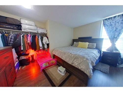 500-11721 Macdonald Drive, Fort Mcmurray, AB - Indoor Photo Showing Bedroom