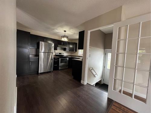 55 Bell Crescent, Fort Mcmurray, AB - Indoor Photo Showing Kitchen