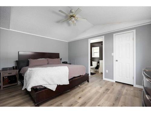 154 Grant Way, Fort Mcmurray, AB - Indoor Photo Showing Bedroom