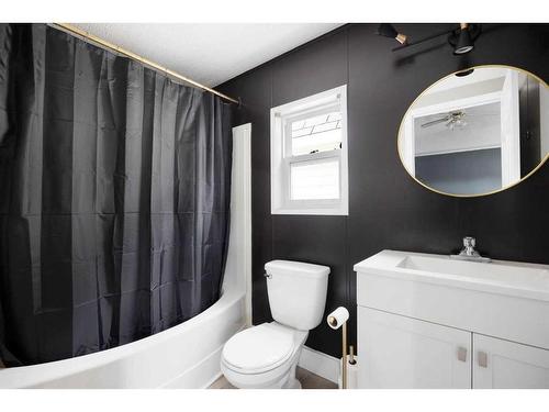 154 Grant Way, Fort Mcmurray, AB - Indoor Photo Showing Bathroom