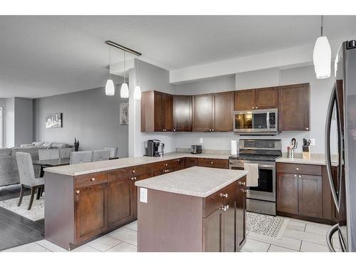 269 Grosbeak Way, Fort Mcmurray, AB - Indoor Photo Showing Kitchen