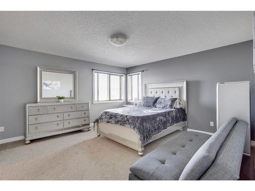 269 Grosbeak Way, Fort Mcmurray, AB - Indoor Photo Showing Bedroom