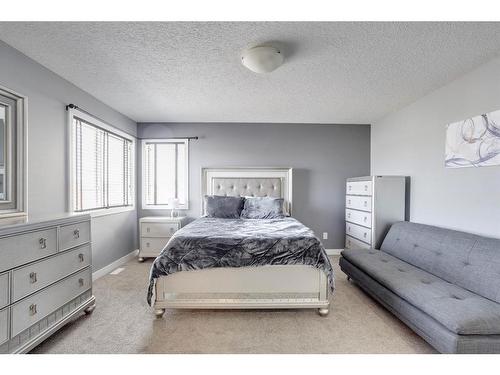 269 Grosbeak Way, Fort Mcmurray, AB - Indoor Photo Showing Bedroom