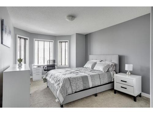 269 Grosbeak Way, Fort Mcmurray, AB - Indoor Photo Showing Bedroom