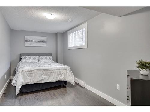 269 Grosbeak Way, Fort Mcmurray, AB - Indoor Photo Showing Bedroom