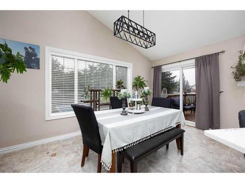 174 Barber Drive, Fort Mcmurray, AB - Indoor Photo Showing Dining Room