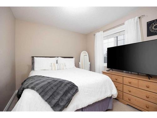 174 Barber Drive, Fort Mcmurray, AB - Indoor Photo Showing Bedroom