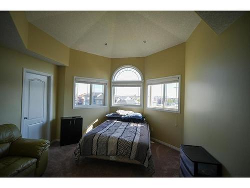 278 Pacific Crescent, Fort Mcmurray, AB - Indoor Photo Showing Bedroom