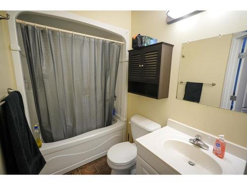 278 Pacific Crescent, Fort Mcmurray, AB - Indoor Photo Showing Bathroom