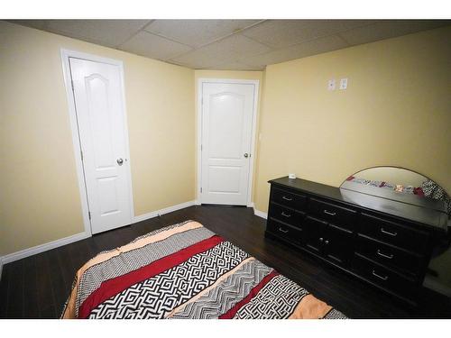 278 Pacific Crescent, Fort Mcmurray, AB - Indoor Photo Showing Bedroom