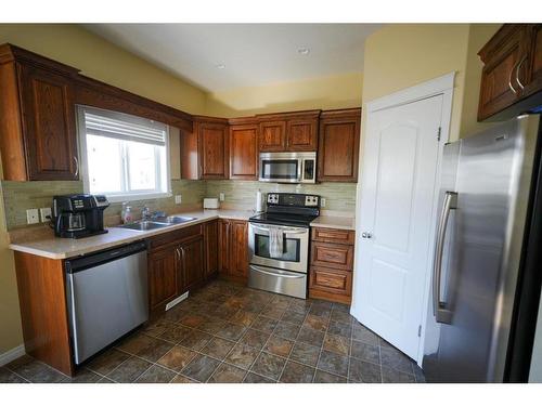 278 Pacific Crescent, Fort Mcmurray, AB - Indoor Photo Showing Kitchen With Double Sink