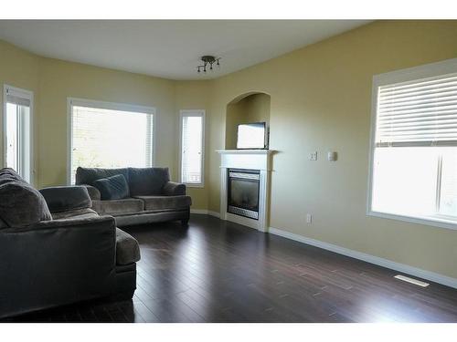 278 Pacific Crescent, Fort Mcmurray, AB - Indoor Photo Showing Living Room With Fireplace