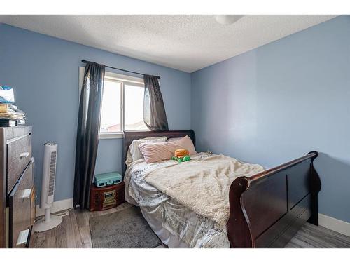 68-400 Silin Forest Road, Fort Mcmurray, AB - Indoor Photo Showing Bedroom