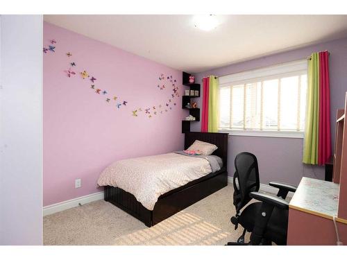 164 Heron Place, Fort Mcmurray, AB - Indoor Photo Showing Bedroom