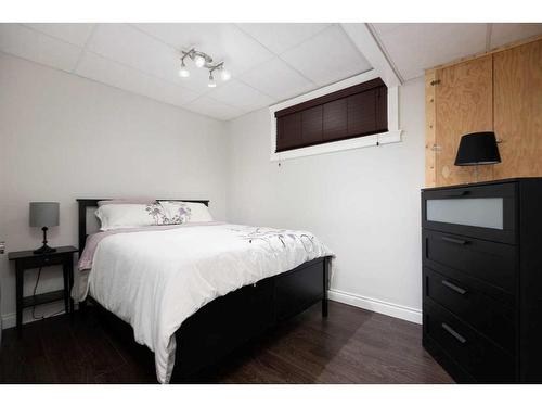 164 Heron Place, Fort Mcmurray, AB - Indoor Photo Showing Bedroom