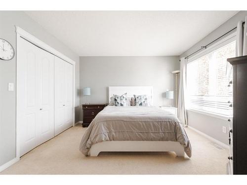 26-98 Wilson Drive, Fort Mcmurray, AB - Indoor Photo Showing Bedroom