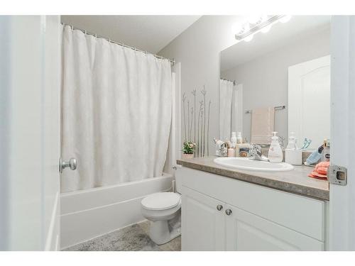 26-98 Wilson Drive, Fort Mcmurray, AB - Indoor Photo Showing Bathroom